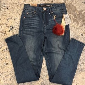 New with tags Tinseltown skinny fit women’s size 0 jeans